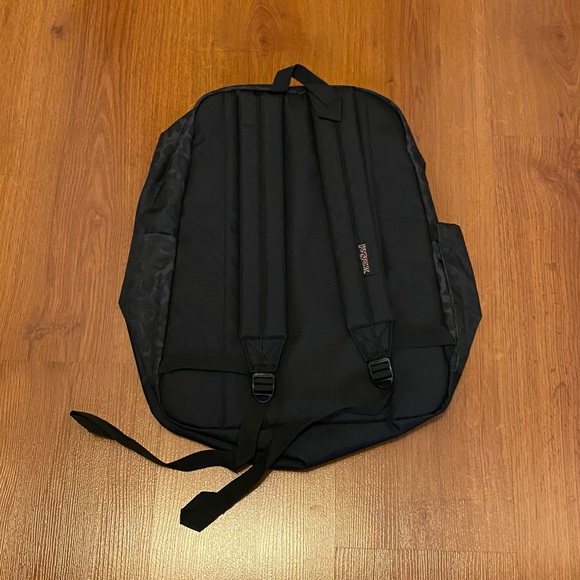 Wells backpack - Picture 3 of 7